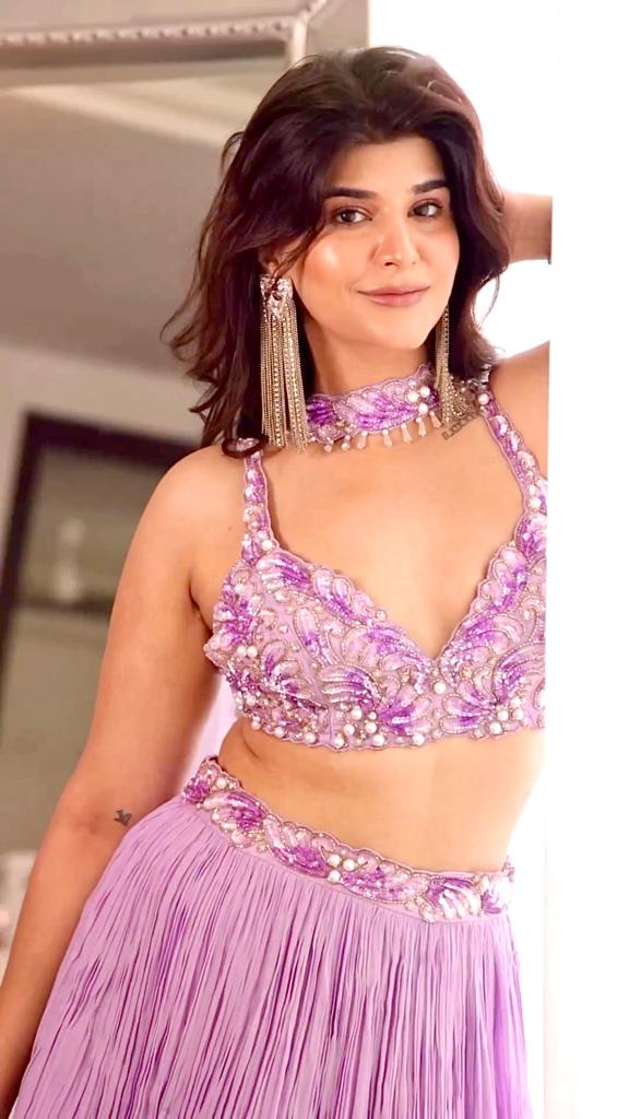 Deeksha Khurana X Anshika Tak Label ( Lavender Dreamscape - ensemble that embodies glamour & finesse)
